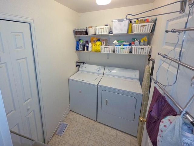 403 N Desert Cove Dr, Pueblo West, CO 81007