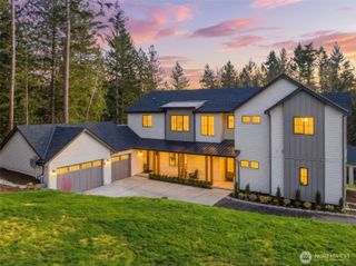 26030 NE 29th Place, Redmond, WA 98053