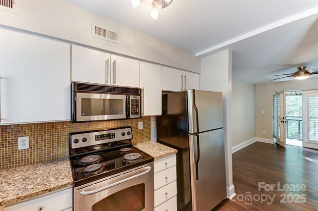 227 N Dotger Avenue, Charlotte, NC 28207