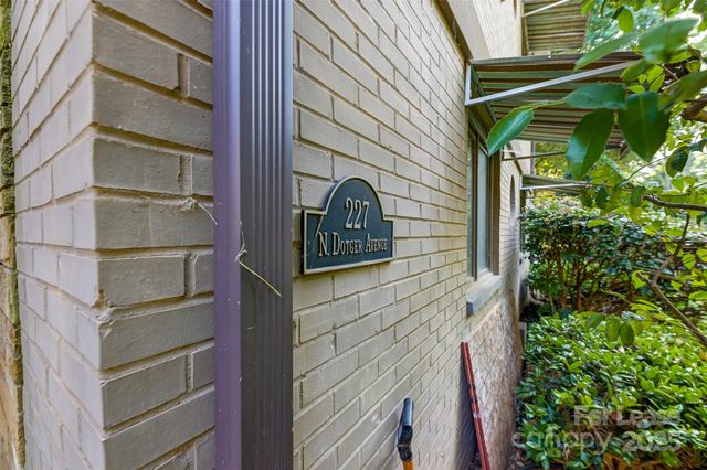 227 N Dotger Avenue, Charlotte, NC 28207