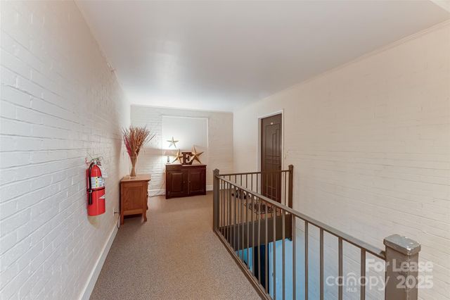 227 N Dotger Avenue, Charlotte, NC 28207