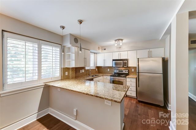 227 N Dotger Avenue, Charlotte, NC 28207