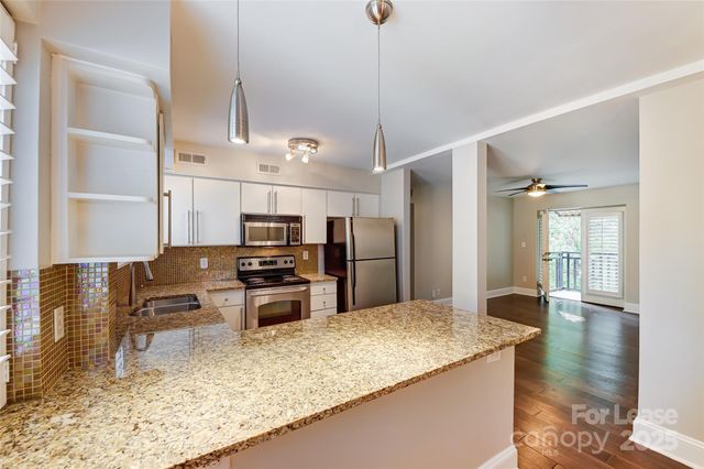 227 N Dotger Avenue, Charlotte, NC 28207