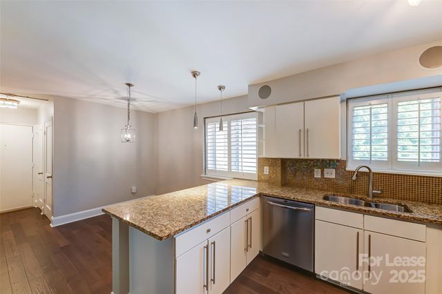 227 N Dotger Avenue, Charlotte, NC 28207