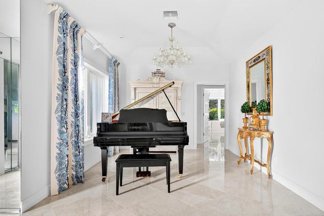 107 E Inlet Drive, Palm Beach, FL 33480