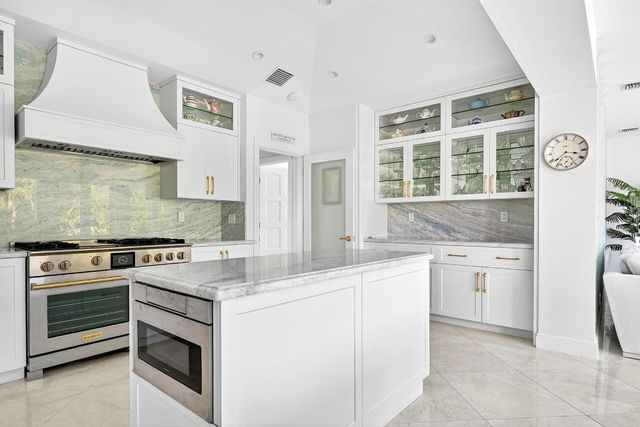 107 E Inlet Drive, Palm Beach, FL 33480