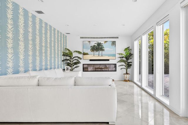 107 E Inlet Drive, Palm Beach, FL 33480