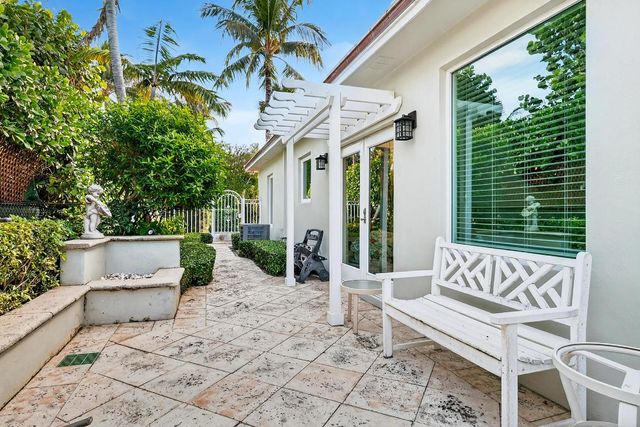 107 E Inlet Drive, Palm Beach, FL 33480