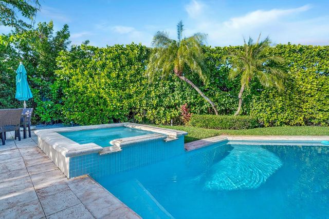 107 E Inlet Drive, Palm Beach, FL 33480