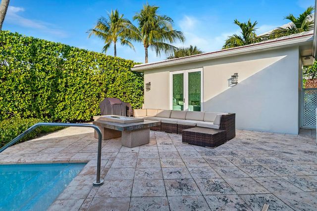 107 E Inlet Drive, Palm Beach, FL 33480