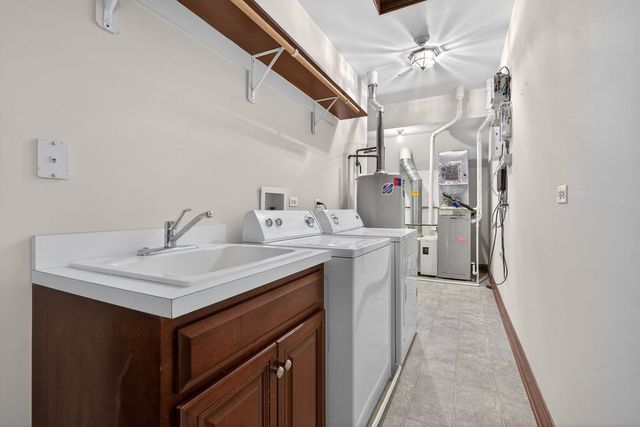 32 Uno Circle A-B, Joliet, IL 60435