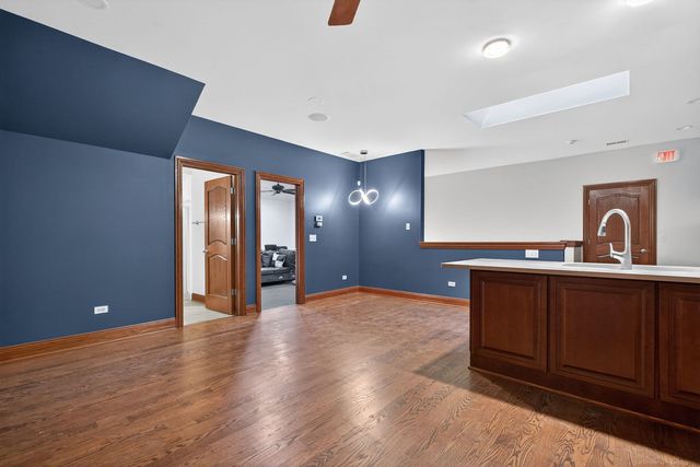 32 Uno Circle A-B, Joliet, IL 60435