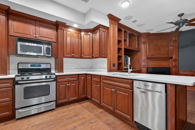 32 Uno Circle A-B, Joliet, IL 60435