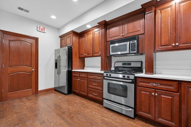 32 Uno Circle A-B, Joliet, IL 60435