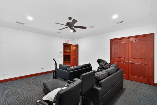 32 Uno Circle A-B, Joliet, IL 60435