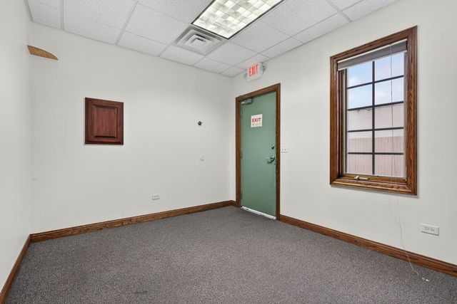 32 Uno Circle A-B, Joliet, IL 60435