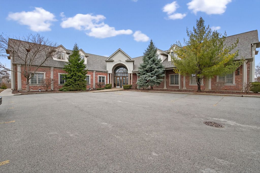 32 Uno Circle A-B, Joliet, IL 60435