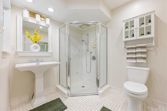 6013 W 61st Street, Mission, KS 66202