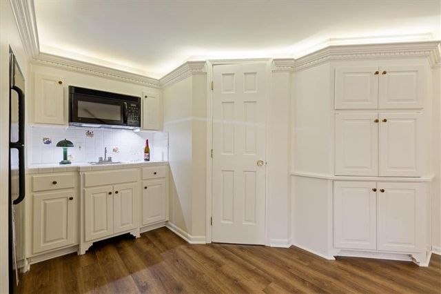 6013 W 61st Street, Mission, KS 66202