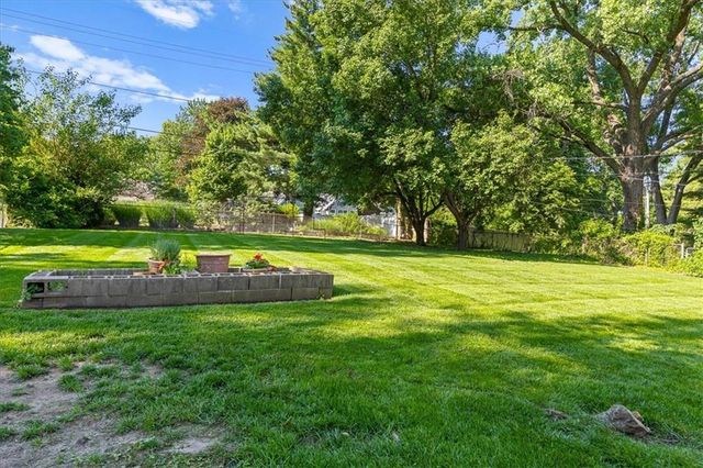 6013 W 61st Street, Mission, KS 66202