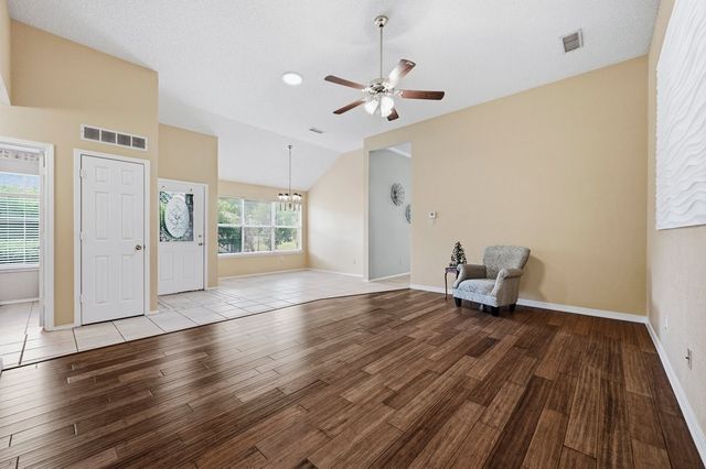 1812 Realistic Court, Bedford, TX 76021