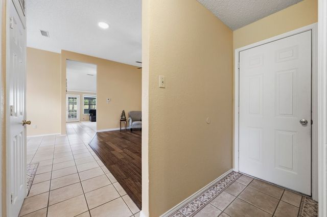 1812 Realistic Court, Bedford, TX 76021