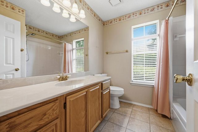 1812 Realistic Court, Bedford, TX 76021