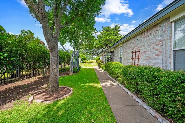 1812 Realistic Court, Bedford, TX 76021