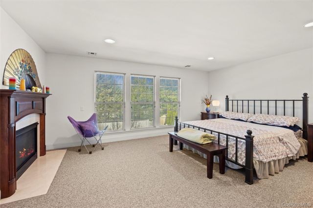 33 Pinehurst Drive, Mount Sinai, NY 11766