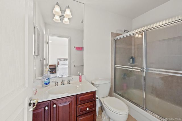 33 Pinehurst Drive, Mount Sinai, NY 11766