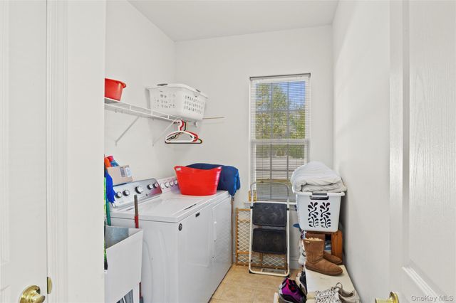 33 Pinehurst Drive, Mount Sinai, NY 11766