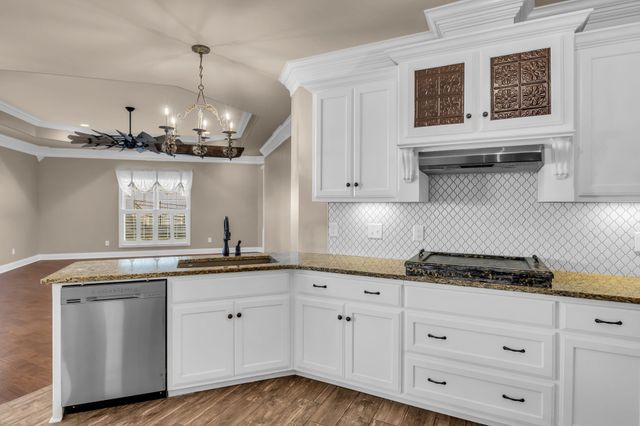 7009 Whisperwood Ave, Spring Hill, TN 37174