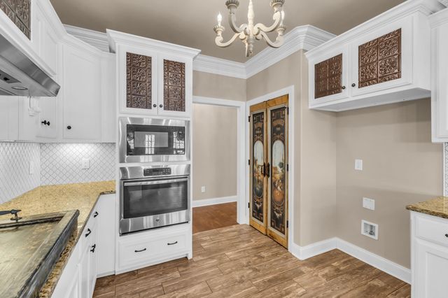 7009 Whisperwood Ave, Spring Hill, TN 37174