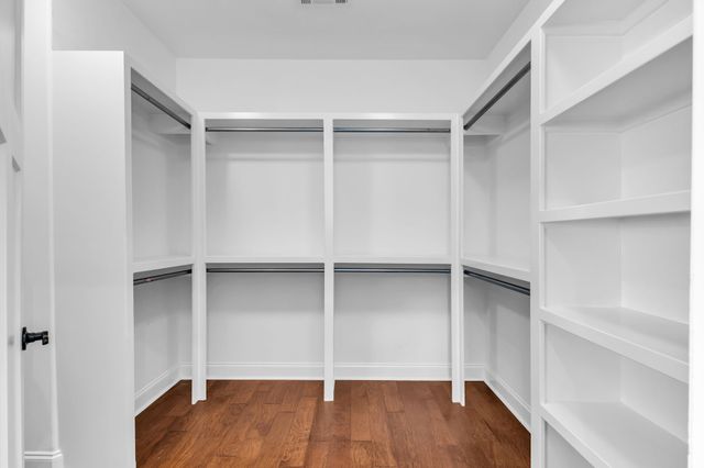 7009 Whisperwood Ave, Spring Hill, TN 37174