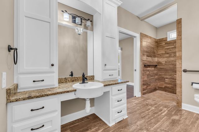 7009 Whisperwood Ave, Spring Hill, TN 37174