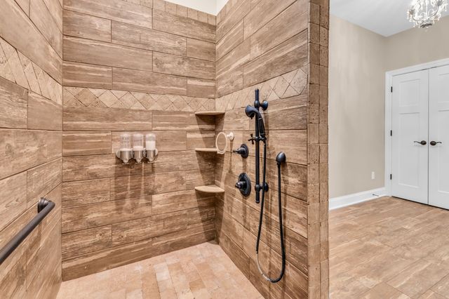 7009 Whisperwood Ave, Spring Hill, TN 37174