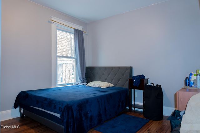 818 Bedford Road, Schenectady, NY 12308