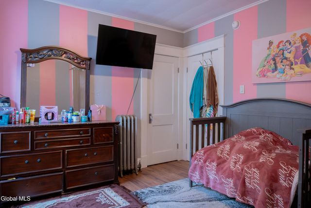 818 Bedford Road, Schenectady, NY 12308