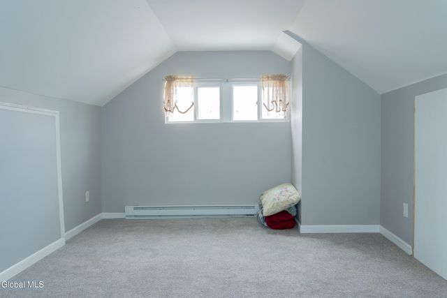 818 Bedford Road, Schenectady, NY 12308