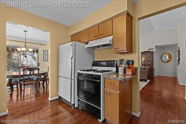 485 Winwood Circle 115, Walled Lake, MI 48390