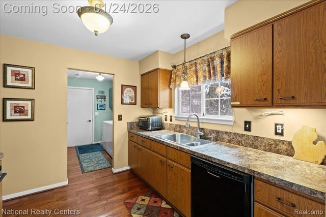 485 Winwood Circle 115, Walled Lake, MI 48390