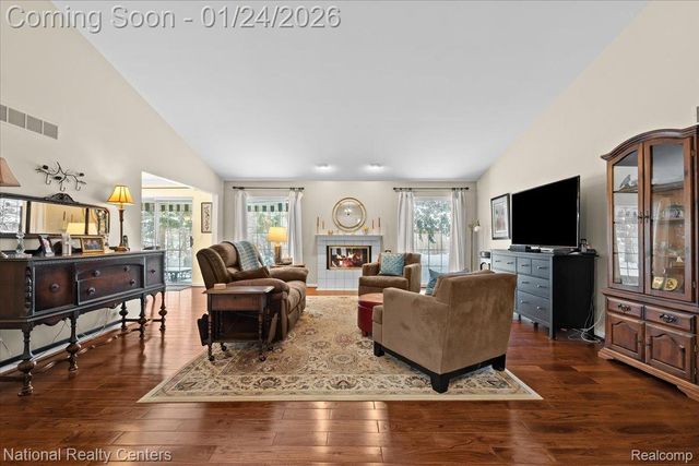 485 Winwood Circle 115, Walled Lake, MI 48390