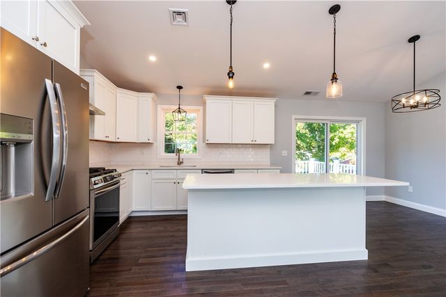 21 Carlson Circle, West Warwick, RI 02816