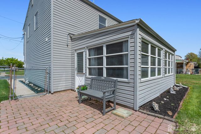 15 Pinho Avenue, Carteret, NJ 07008