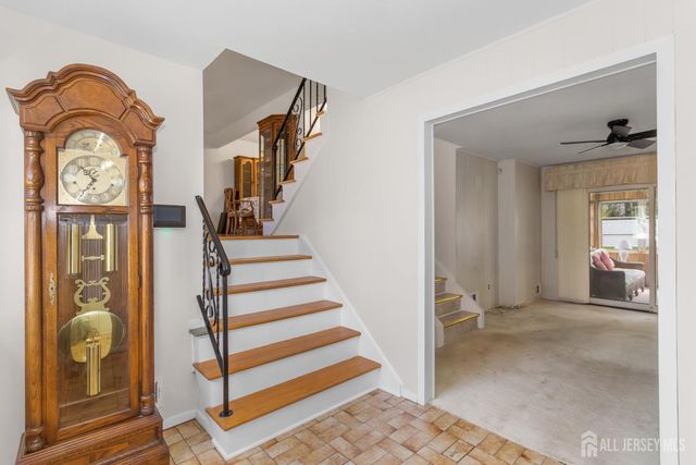 15 Pinho Avenue, Carteret, NJ 07008