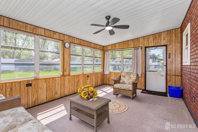 15 Pinho Avenue, Carteret, NJ 07008