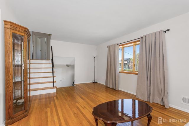 15 Pinho Avenue, Carteret, NJ 07008