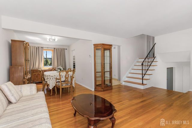 15 Pinho Avenue, Carteret, NJ 07008