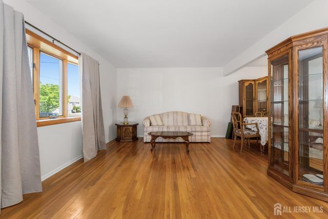 15 Pinho Avenue, Carteret, NJ 07008