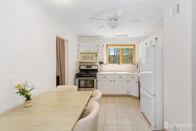 15 Pinho Avenue, Carteret, NJ 07008